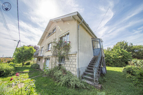 Maison construite sur un sous-sol idéalement située à 25 min